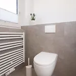 W2 - Gaestehaus Christian-westphal-str 60 - Feriendomizil Hollich 아파트 *